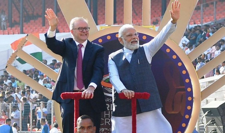 Narendra Modi Australia visit : नई दिल्ली लौटे प्रधानमंत्री नरेंद्र सिंह मोदी ने विपक्ष को दिखाया आईना और बोले ऑस्ट्रेलिया में साथ थे सत्ता पक्ष और विपक्ष ।